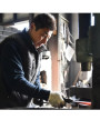 Yosihimi Kato forjando cuchillos artesanos japoneses